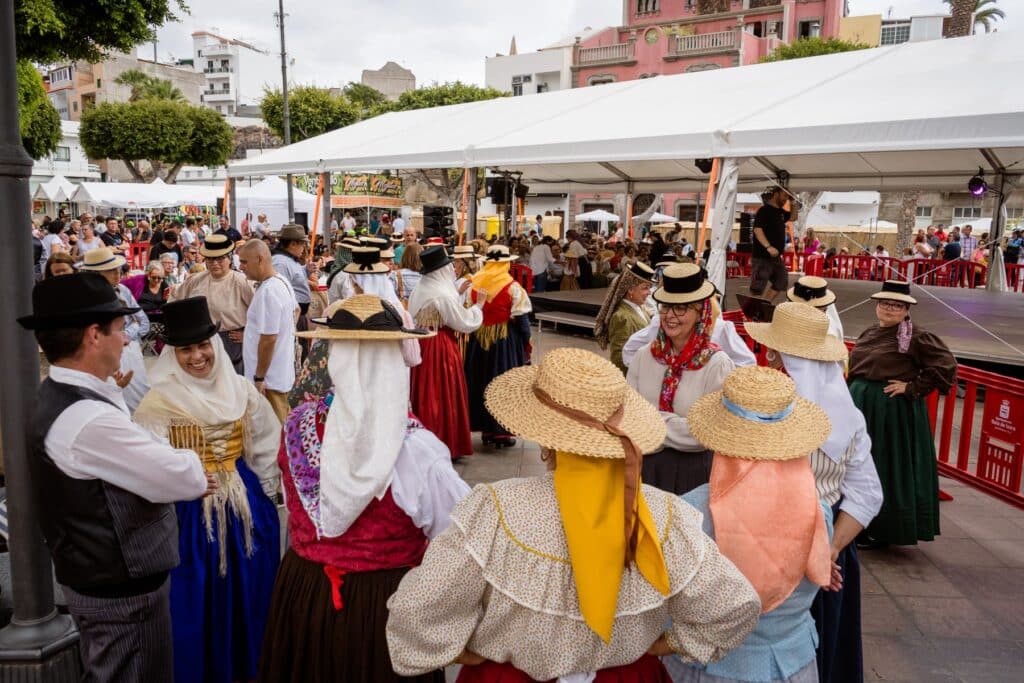 Feria durante el día de Canarias 