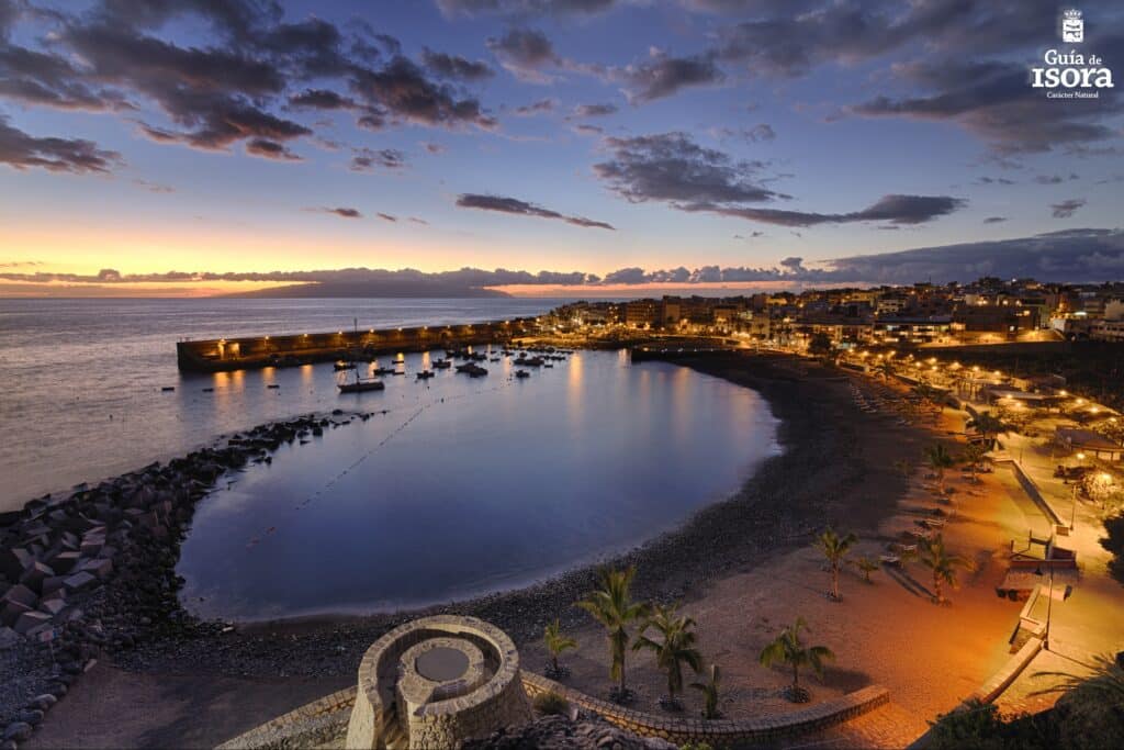 vista nocturna de la playa de san juan