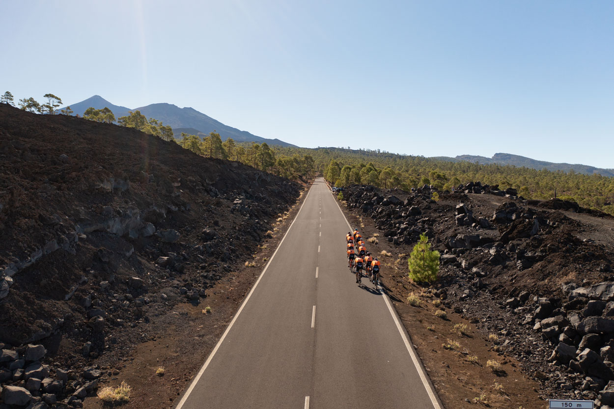 Ciclistas en ruta en el Sur de Tenerife