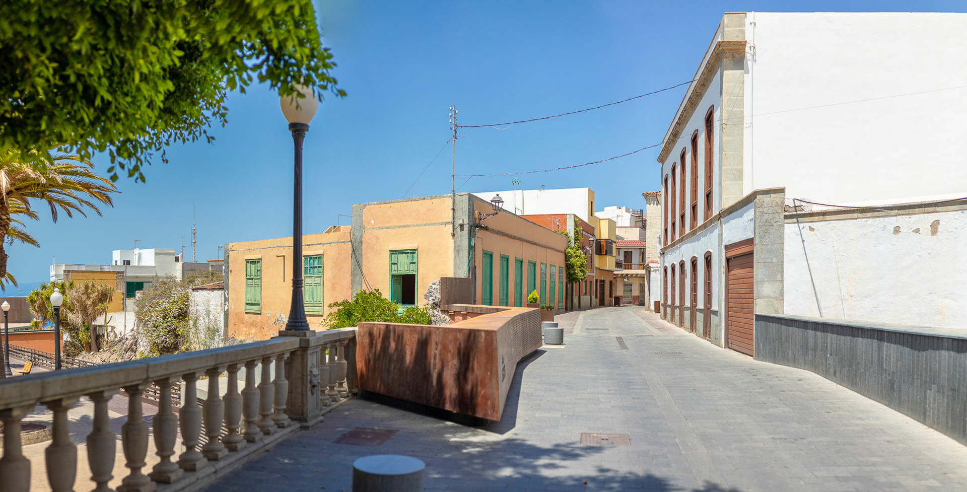 FOTO CASCO HISTÓRICO GUÍA-2