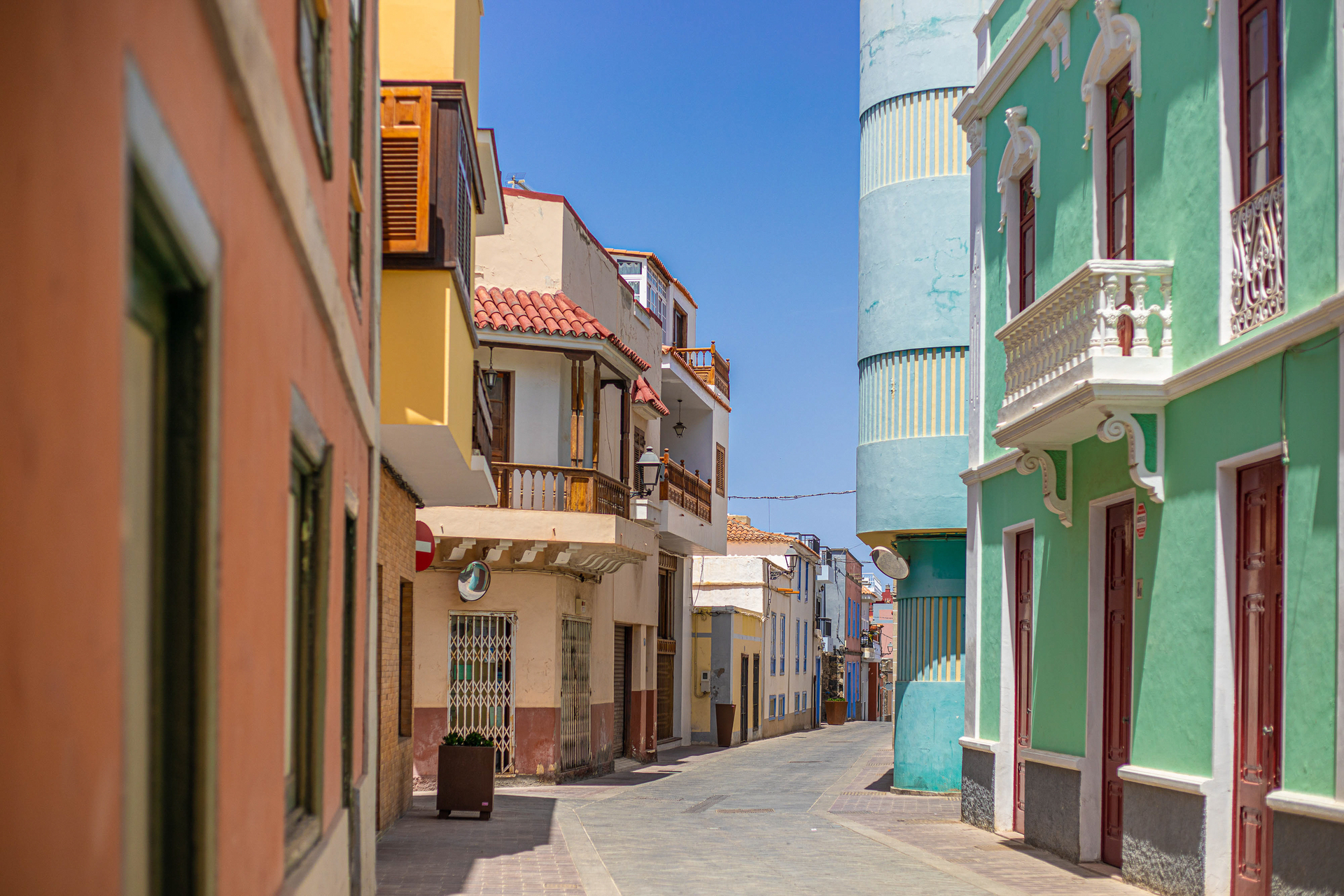 FOTO CASCO HISTÓRICO GUÍA-4