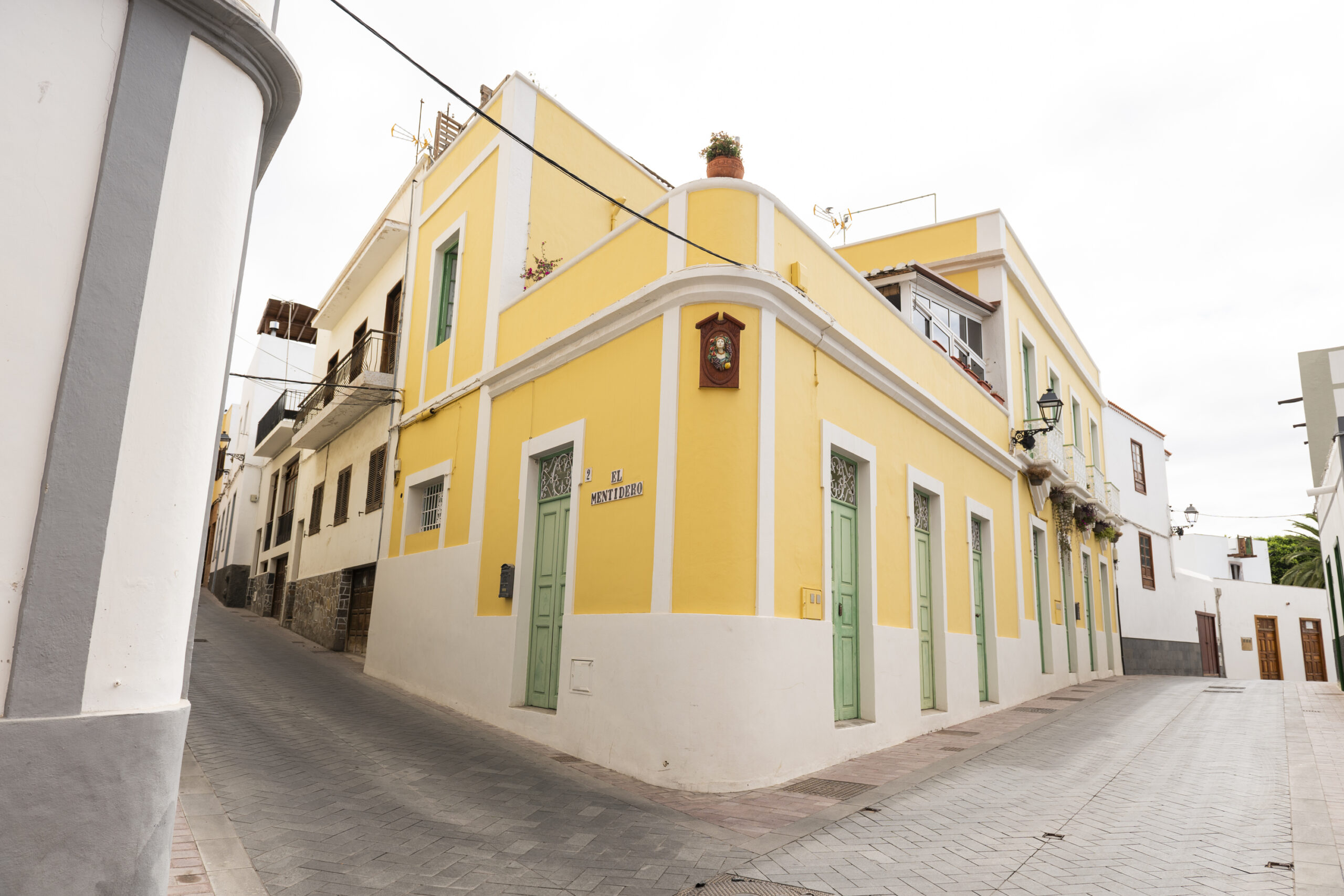 FOTO CASCO HISTÓRICO GUÍA-6